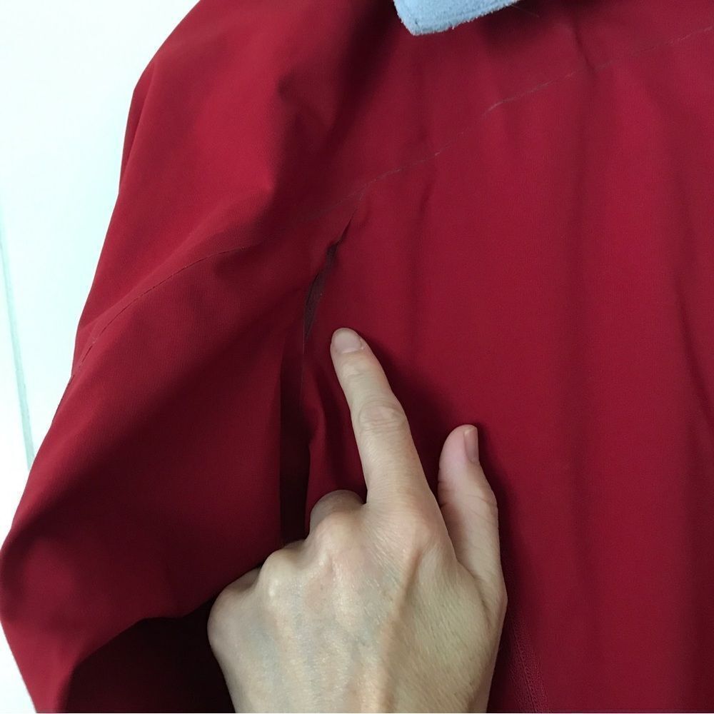 Red Patagonia W's Figure 4 Jacket / Windbreaker (S) - Picture 5 of 13